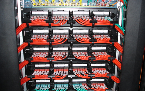 机房机柜的走线技巧和布线规范