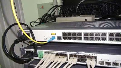 标准PoE交换机传输和供电距离