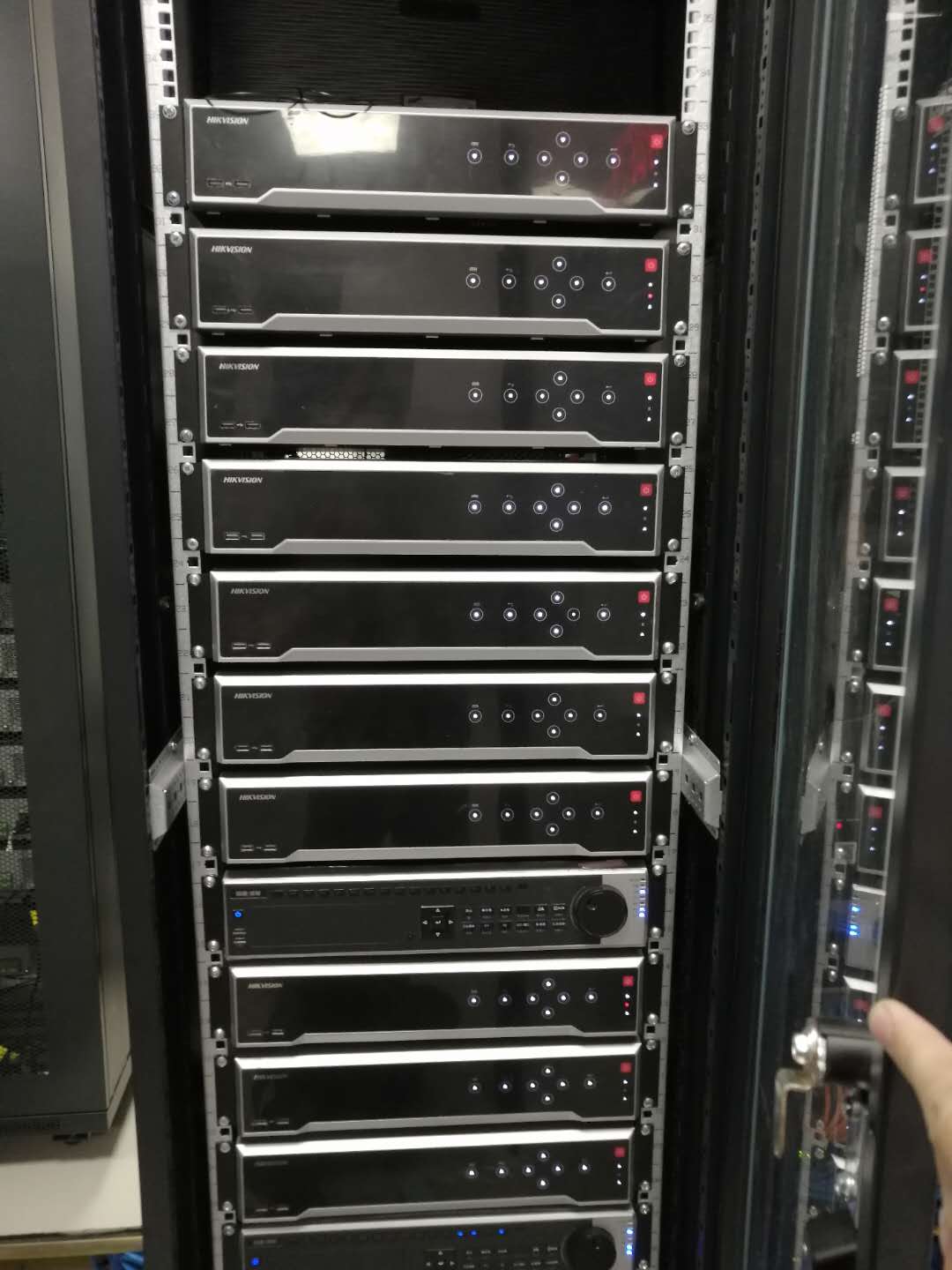 监控系统三种供电方式对比，那种好？