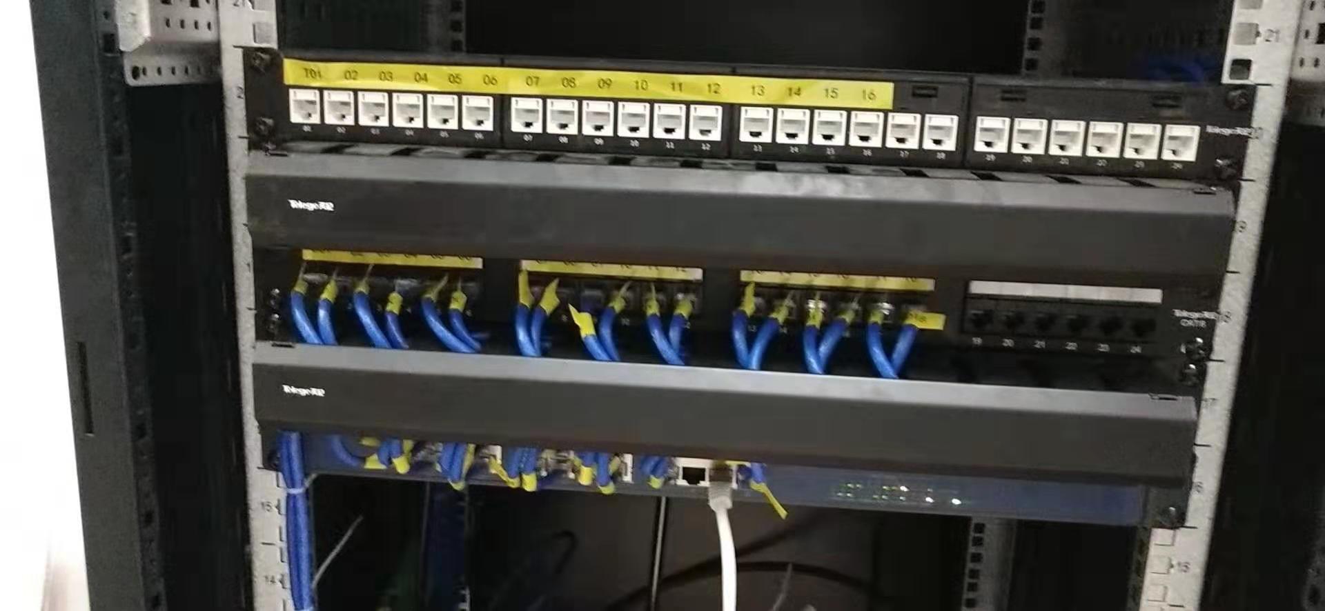 嘉兴办公楼宇拼接电视大屏及网络布线系统(图5) 嘉兴办公楼宇拼接电视大屏及网络布线系统(图5)