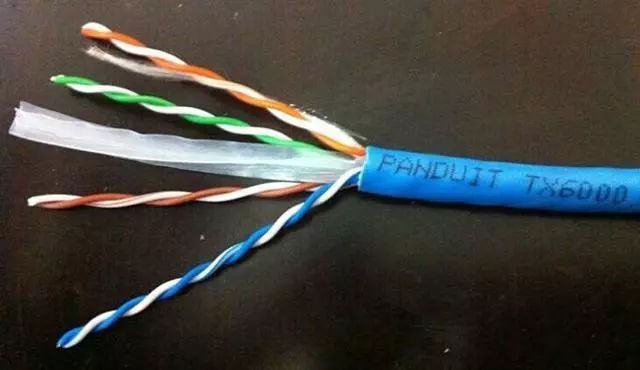 如何整理机房网格机柜、机架内的空间规划及理线方法(图4) 如何整理机房网格机柜、机架内的空间规划及理线方法(图4)