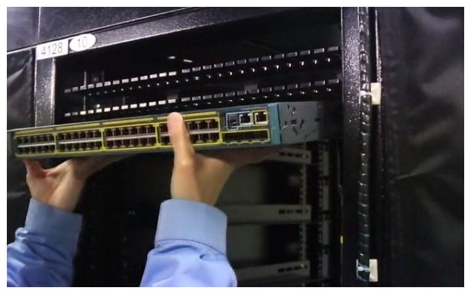 美观的机房布线是如何来完成的？