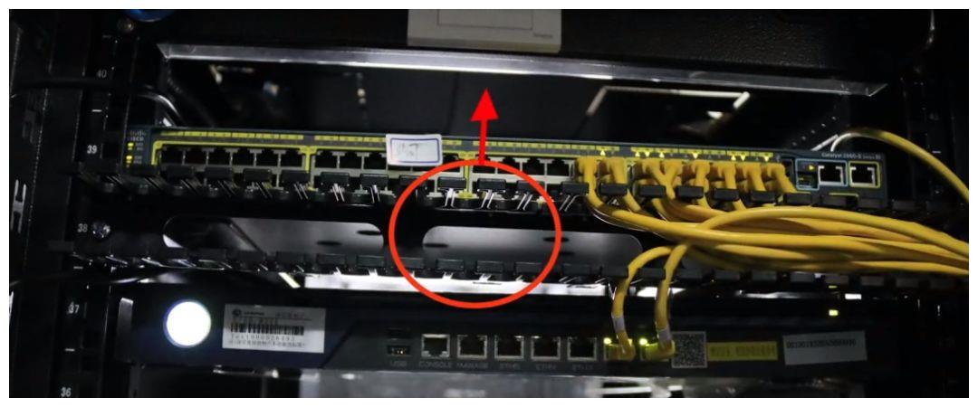 美观的机房布线是如何来完成的？