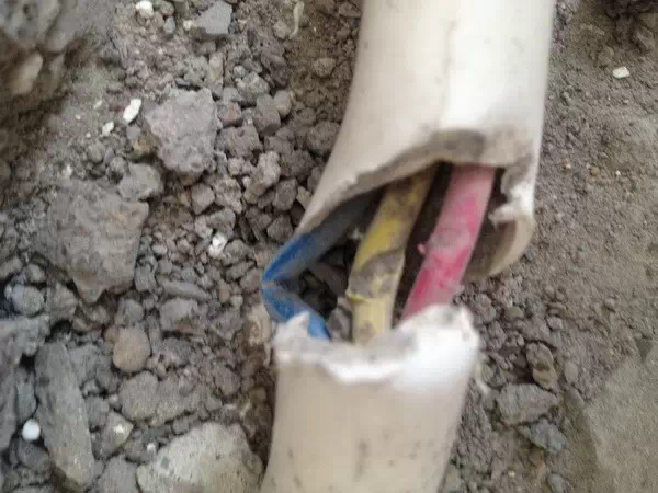 记住了这三条线,你永远都不会触电(图1) 记住了这三条线,你永远都不会触电(图1)