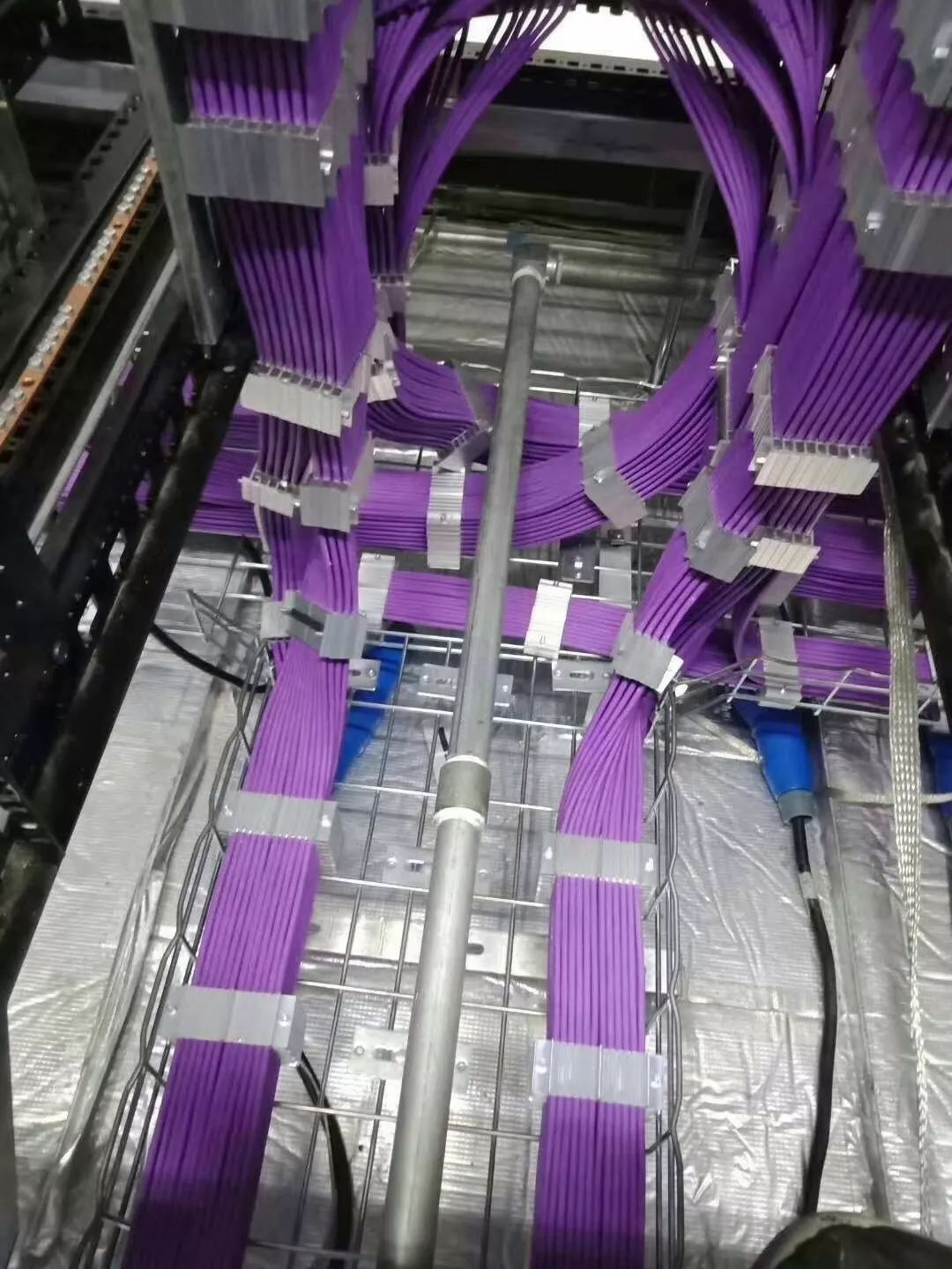 一组高端大气整齐的综合布线会是什么样的？(图17)