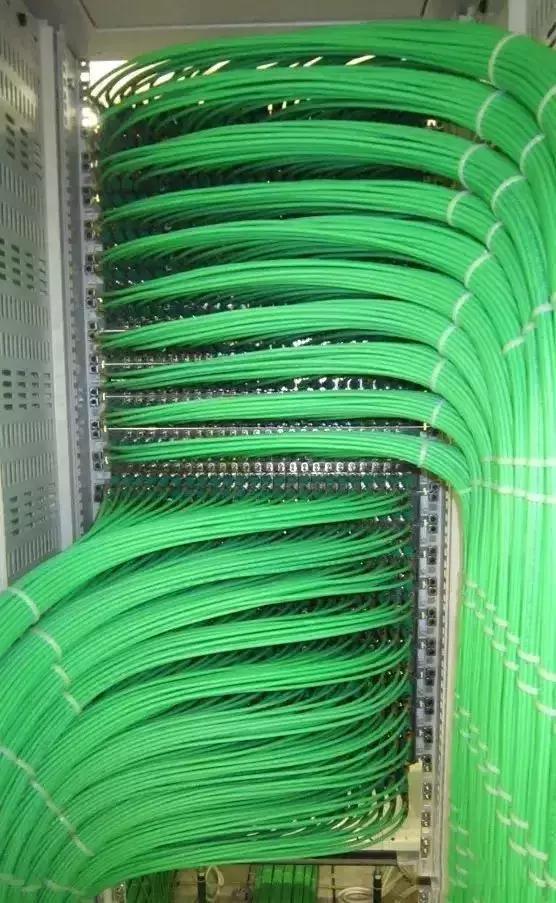 一组高端大气整齐的综合布线会是什么样的？(图11)