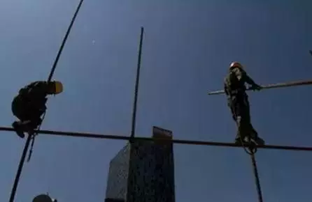 工程行业最危险工种排行榜,他们是祖国建设最可爱的人!(图5) 工程行业最危险工种排行榜,他们是祖国建设最可爱的人!(图5)