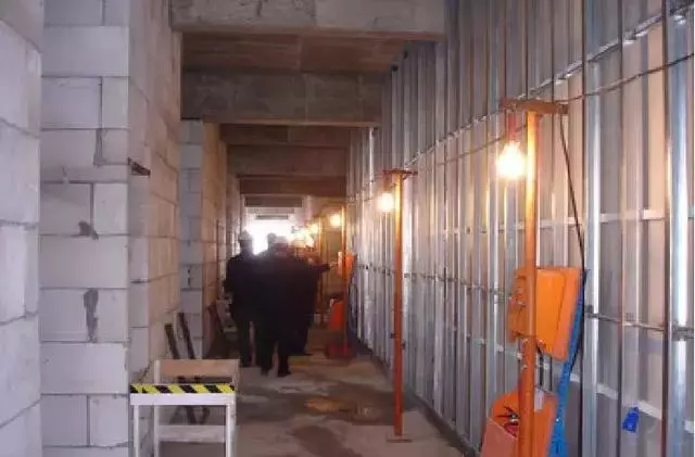 最全的施工现场临时用电,配电箱、电缆、照明、临电安全管理方案(图14) 最全的施工现场临时用电,配电箱、电缆、照明、临电安全管理方案(图14)