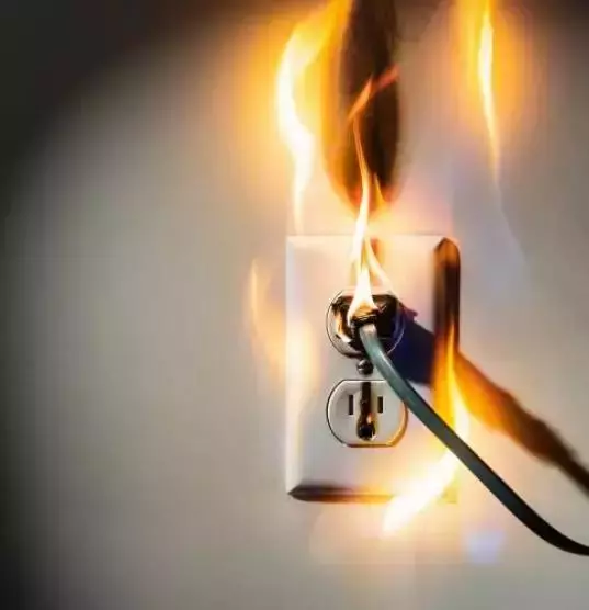 最全的施工现场临时用电,配电箱、电缆、照明、临电安全管理方案(图17) 最全的施工现场临时用电,配电箱、电缆、照明、临电安全管理方案(图17)