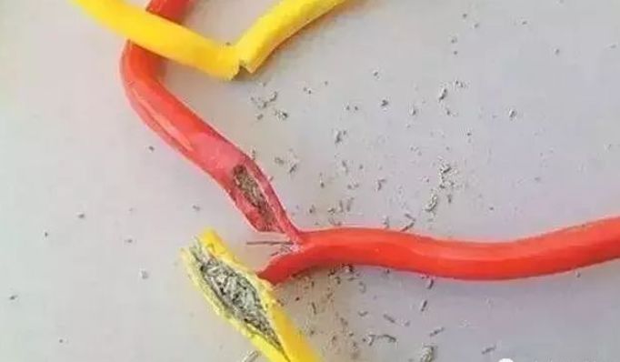 这几招教你立刻识别——假电线、伪劣电线(图5) 这几招教你立刻识别——假电线、伪劣电线(图5)